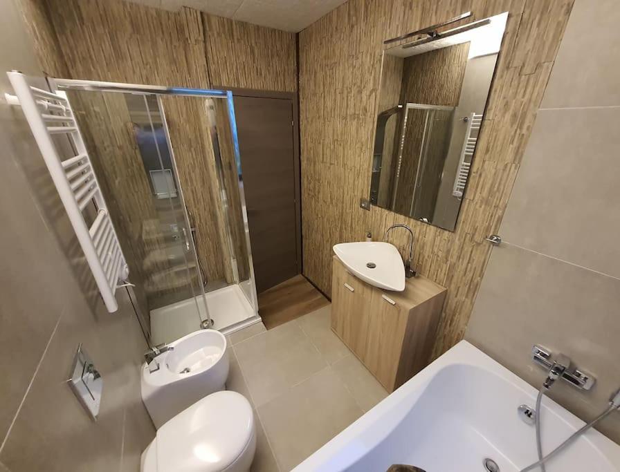 Villa Cristallo Private Apartment Fontanelice ภายนอก รูปภาพ