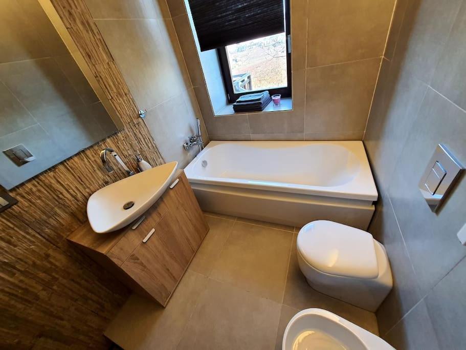 Villa Cristallo Private Apartment Fontanelice ภายนอก รูปภาพ