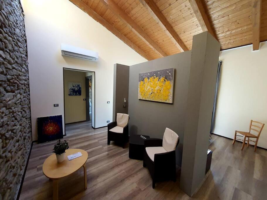 Villa Cristallo Private Apartment Fontanelice ภายนอก รูปภาพ
